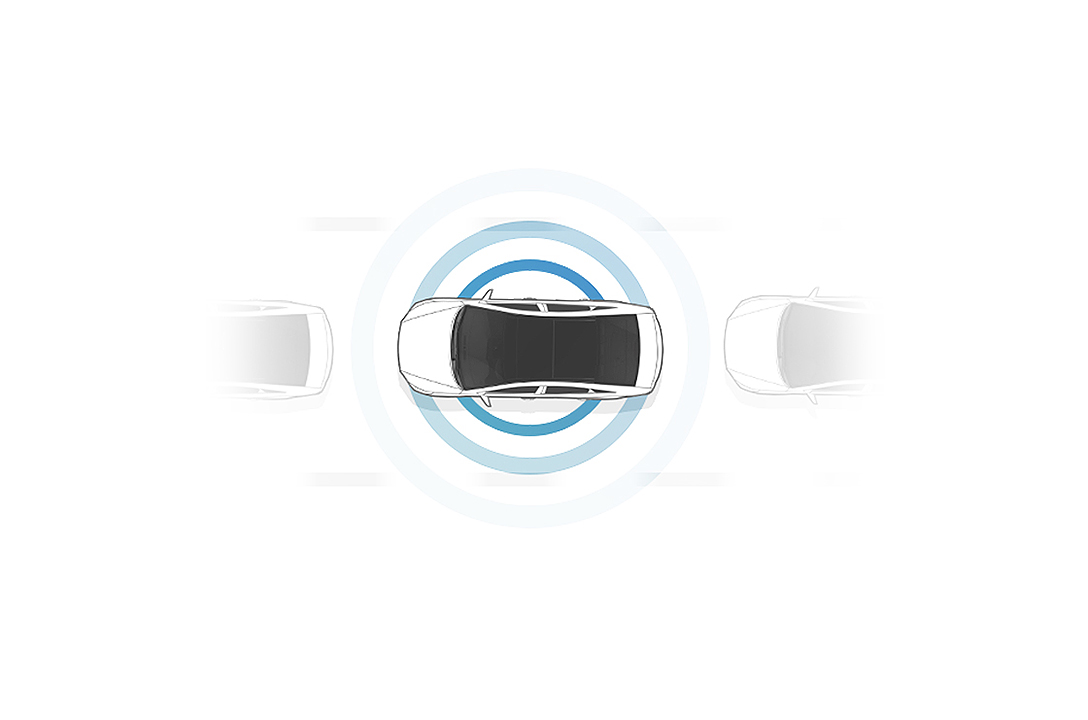 An illustration of cars from a top view for Highway Driving Assist with a blue round signal out of a car in the middle